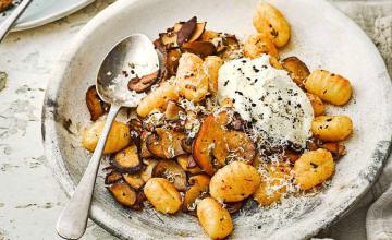 Gnocchi with Mushrooms and Paprika Butter